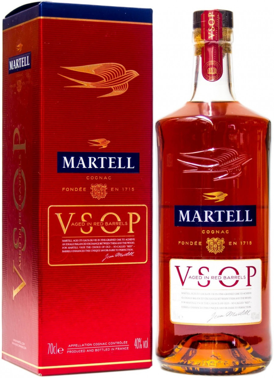 Коньяк Мартель VSOP Эйджд ин Ред Баррелс п/к 0.7